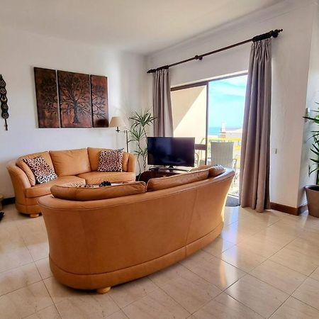 Apartmento Praia Da Dona Ana Лагуш Екстер'єр фото