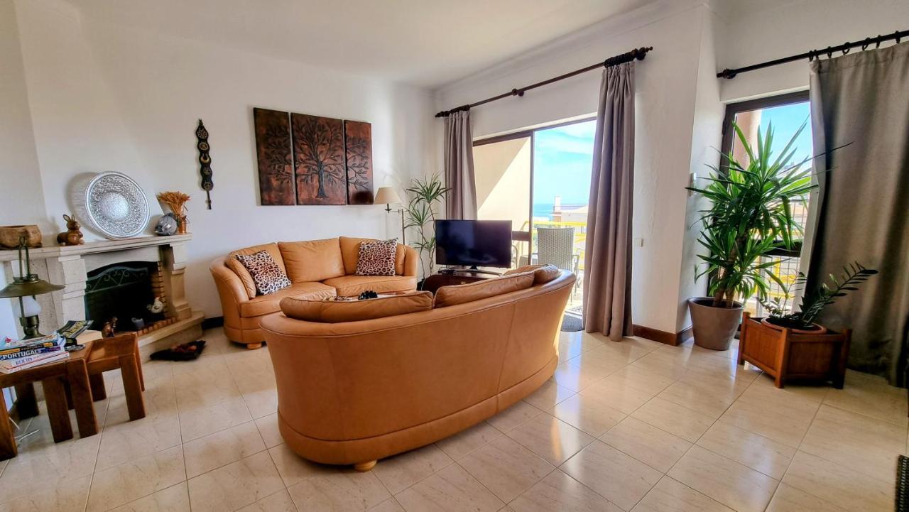 Apartmento Praia Da Dona Ana Лагуш Екстер'єр фото