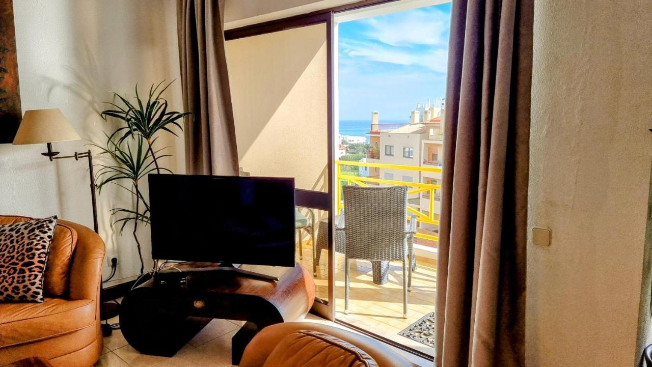 Apartmento Praia Da Dona Ana Лагуш Екстер'єр фото