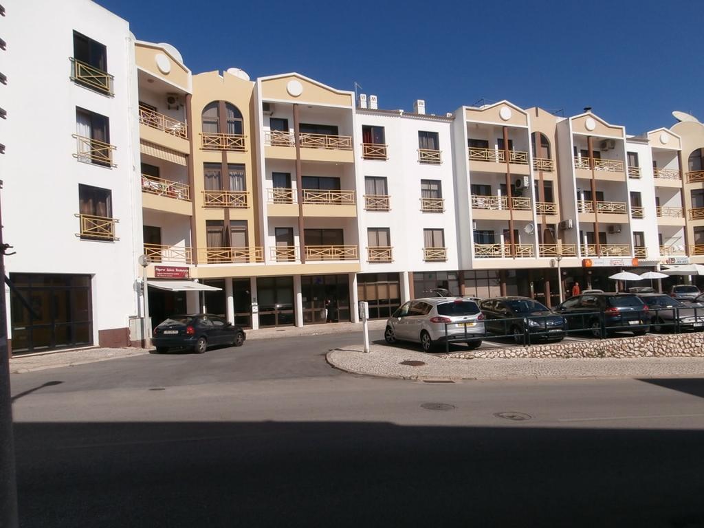 Apartmento Praia Da Dona Ana Лагуш Номер фото